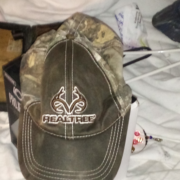 Real tree hats/real see thru breakfast apron - Picture 3 of 3